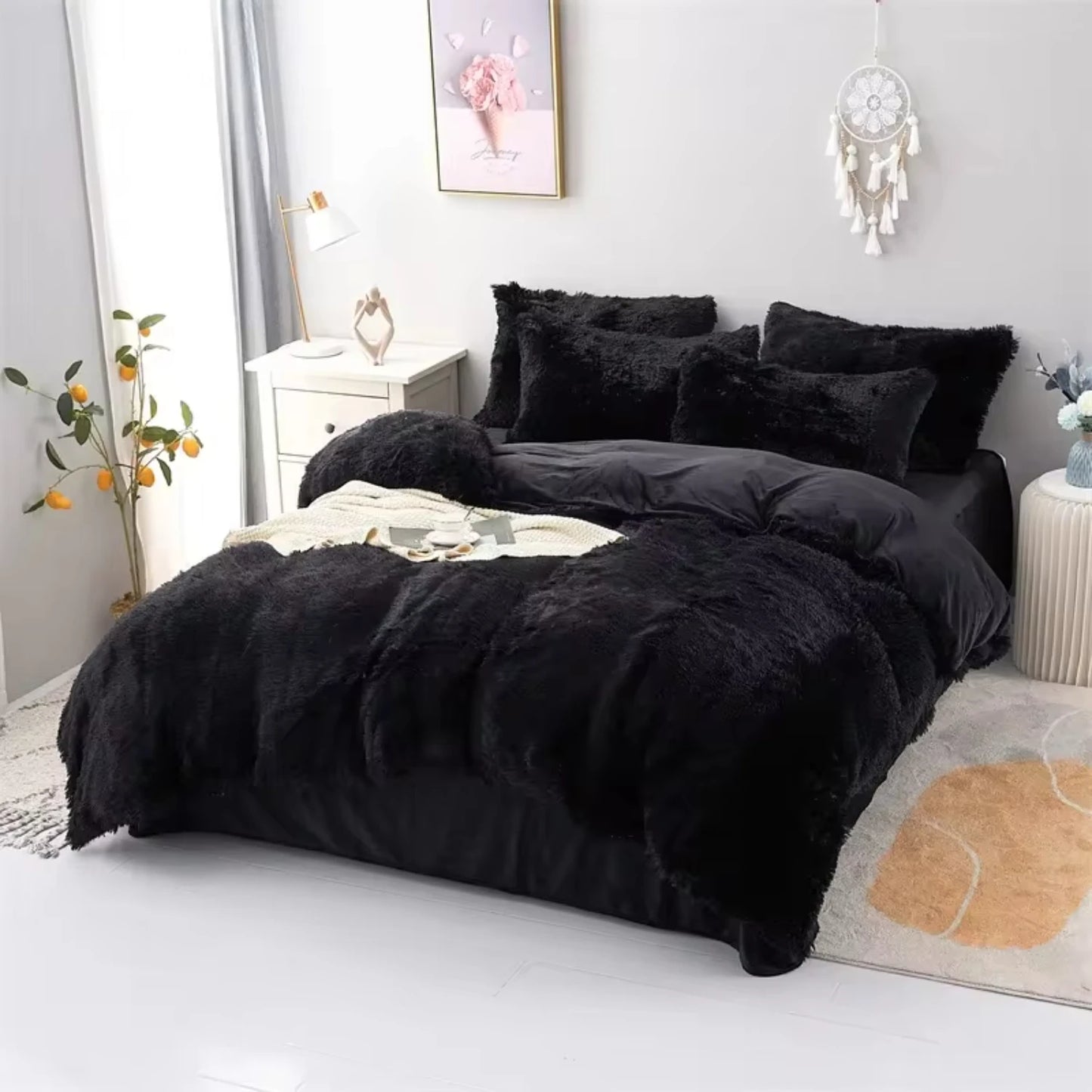 New Warm and Cozy Plush Three-Piece Bedding Set with Duvet Cover and Pillowcase.